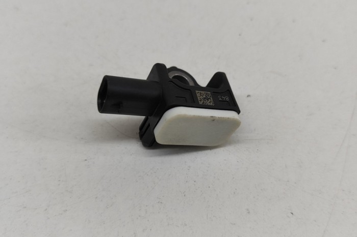 Senzor de impact dreapta spate CITRO&Euml;N DS7 Crossback 2021 OEM: 9813701080 27640367