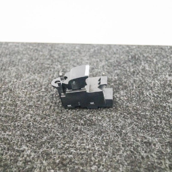 Buton geam ușă dreapta spate LAND ROVER RANGE ROVER IV L405 2013 2426104