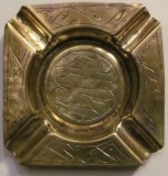 GE - Scrumiera mai veche din alama, cu motive orientale / 10,50 cm x 10,50 cm 75 g / fara marcaje / Stare foarte buna