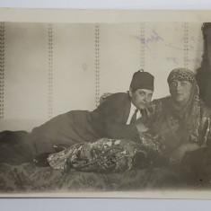 DOI TINERI IN COSTUME TURCESTI , FOTOGRAFIE , 1925