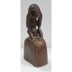 Clopot din lemn sculptat pentru ritual, Africa,