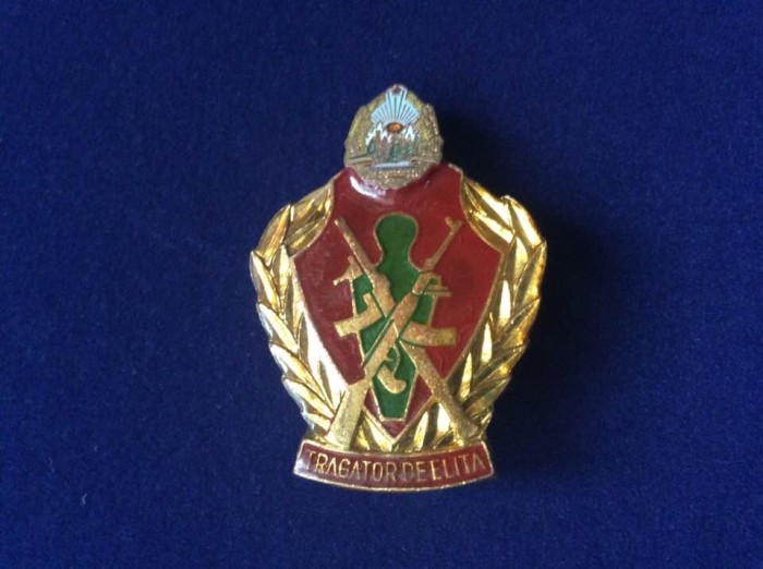 Insigna militara - Tragator de elita - RSR Insigna militara - Tragator de elita - RSR
