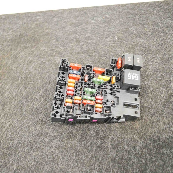 Panou de siguranțe AUDI A3 Limousine 8VS, 8VM 2017 OEM: 5Q0937615C