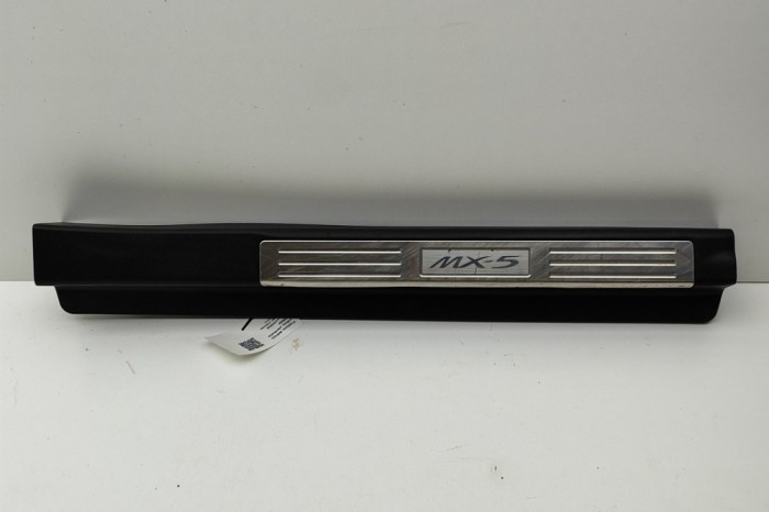 Ornament prag interior dreapta față MAZDA MX-5 III NC 2005 OEM: NE5168710,NE8568710 31354648