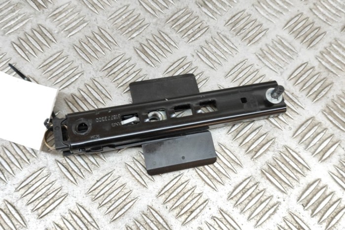 Reglaj &icirc;nălțime centura dreapta față LAND ROVER RANGE ROVER EVOQUE L538 2012 OEM: LR026442,616773300B 24795602