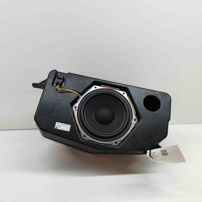 Subwoofer TESLA MODEL X 2016 OEM: 1050085-00-D