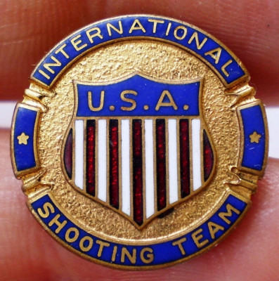 I.285 INSIGNA PIN USA SUA TIR INTERNATIONAL SHOOTING TEAM 19mm email foto