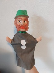Marioneta teatru de papusi, papusa pe mana, vanator - cap de cauciuc