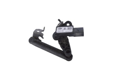Senzor de nivel &amp;icirc;nălțime dreapta spate PORSCHE Taycan 2021 OEM: 9J1616572A 21403246 foto