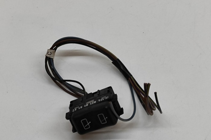 Maneta ștergătoare MERCEDES-BENZ E W124 1993 OEM: A1248210151 31228403