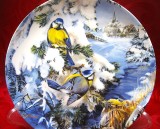 FARFURIE DECORATIVA PORTELAN HUTSCHENREUTHER BRADEX SEMNAT URSULA BAND PASARI IN IARNA
