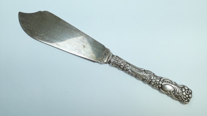 M Cutit vechi de prajitura, tort, ornamentat placat cu argint argintat prajituri