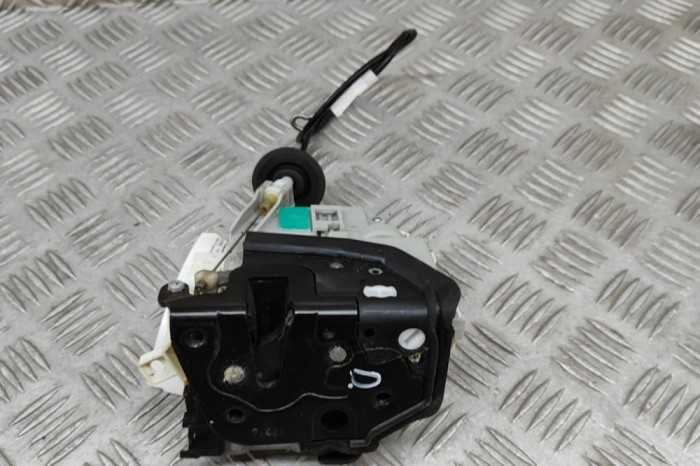&Icirc;ncuietoare ușă dreapta față AUDI A5 Cabrio 8F7 2017 OEM: 8J1837016F 29454980