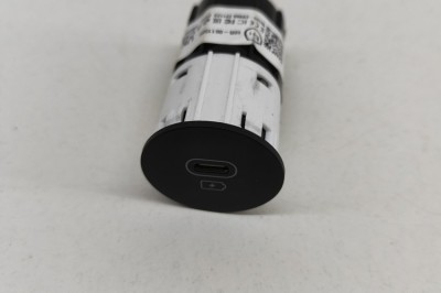USB KIA EV6 CV 2023 OEM: 96125-CV000,10R-0611588 27523076 foto