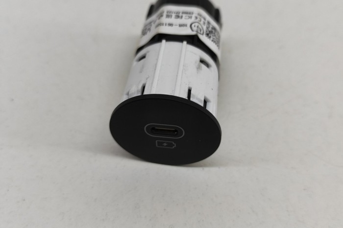 USB KIA EV6 CV 2023 OEM: 96125-CV000,10R-0611588 27523076