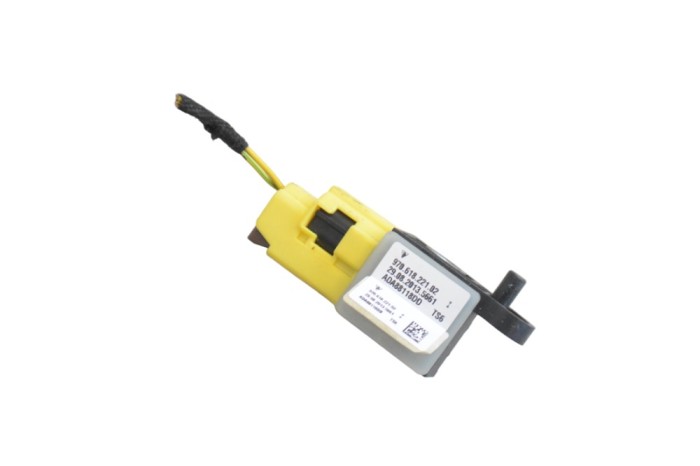 Senzor de impact dreapta față PORSCHE PANAMERA 970 2013 OEM: 97061822102 21759922