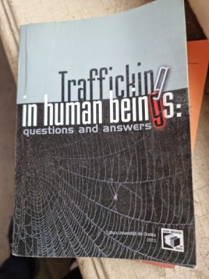 Trafficking in human beings, questions and answers foto