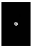 Tablou Canvas, "Luna &icirc;n noapte misterioasă și rece", Lună, Noapte, Cer, Lumină, Mister, &Icirc;ntuneric, Calm, Fascinație, Solitudine, Frumusețe, 26 x 39 cm
