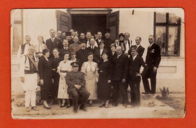 AMS @ - FOTO DOCUMENT &amp;Icirc;N AMINTIREA SERBARII LA SFINTIREA STEAGULUI PREMILITARILOR DIN PUTNA BUCOVINA &amp;Icirc;N LOCALUL PRIMARIEI, fotograf J. MIMOR RADAUTI foto