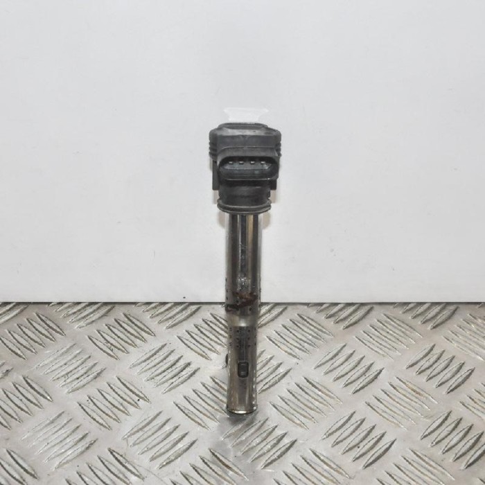 Bobina de inducție de &icirc;naltă tensiune AUDI A4 8K2, B8 2008 OEM: 07K905715D 2635355
