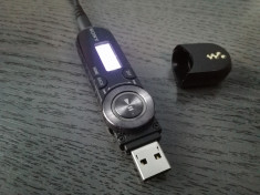 MP3 USB SONY WALKMAN NWZ-B162 DE 2 GB FUNCTIONAL.CITITI ATENT DESCRIEREA VA ROG. foto