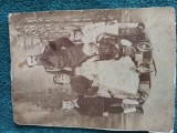 Fotografie OFITER cu copii sai ,dimensiuni 20 cm x 14 cm anii 1890 -1900