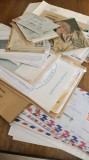 Lot mare plicuri, carti postale circulate, diverse tari. 190 bucati, vechi si noi