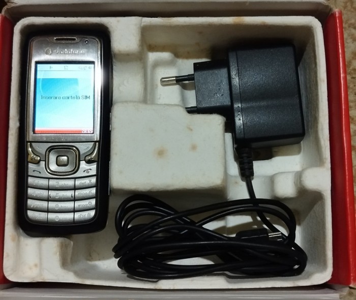 TELEFON MOBIL VODAFONE 715