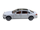 Macheta Metalica replica Mercedes E-Class, Scara 1:32, cu Sunete si Lumini, Deschide usi, capota, portbagaj Culoare alba