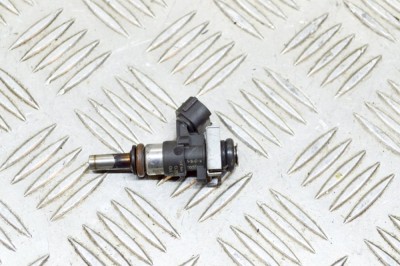 Injector de combustibil AUDI A3 Limousine 8VS, 8VM 2015 OEM: 06L906031A,0280158266 | 12447452 foto