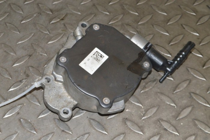 Pompa de vacuum VW PASSAT B7 362 2013 OEM: 03l145207 13973387
