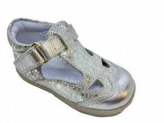 Pantofi decupati fete cu talpa moale si inchidere scay foto