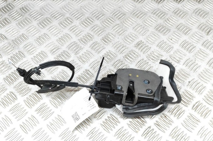 &Icirc;ncuietoare ușă st&acirc;nga spate FORD USA Mustang Mach-E 2022 OEM: LJ8B-R264B53-AN | 22750019