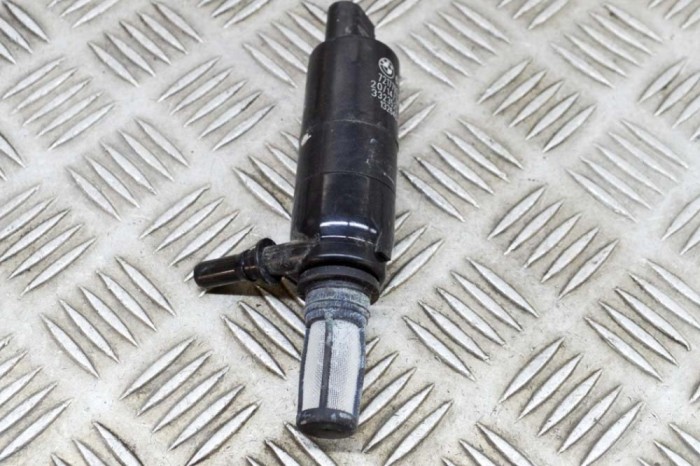 Motor rezervor lichid de parbriz BMW 3 F30, F80 2014 OEM: 7217792,3323525,132640-11 18159644