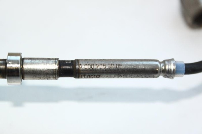 Senzor de temperatură MERCEDES-BENZ E W212 2009 OEM: A0009053905 2504157