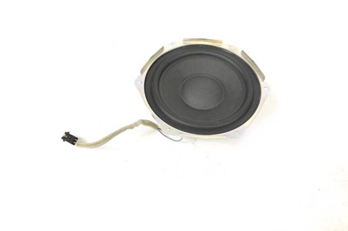 Subwoofer TESLA MODEL S 2014 OEM: 1004833-07-A 13745985