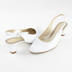 Pantofi cu toc dama piele naturala - Nike Invest alb - Marimea 35