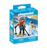 Cumpara ieftin Set figurine Playmobil - Figurina drumet cu animalut de colectie caine Saint Bernard