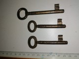 Cumpara ieftin LOT 3 CHEI / CHEIE /VECHI DIN METAL /BRONZ...