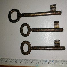 LOT 3 CHEI / CHEIE /VECHI DIN METAL /BRONZ...