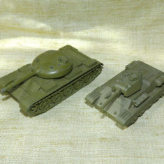 Macheta Tanc T '34 si T '55 metal/metalica ruseasca URSS anii '70-'80/Lot 2 buc