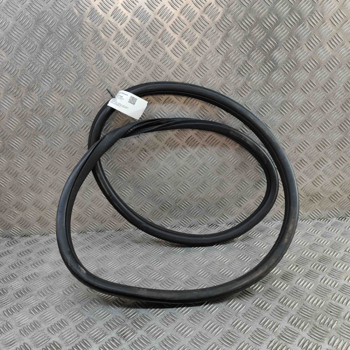 Garnitura ușă st&acirc;nga spate JAGUAR I-PACE X590 2018 OEM: J9D3-253A11-AE