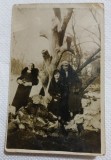 Fotografie tip Carte postala, Trei prietene in Cismigiu, 1932