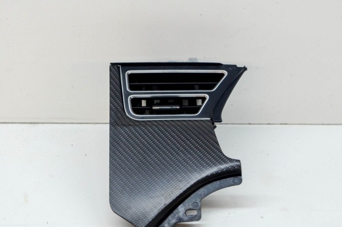 Gura de ventilație planșa de bord TESLA MODEL S 2018 OEM: 1045862-00 13592554