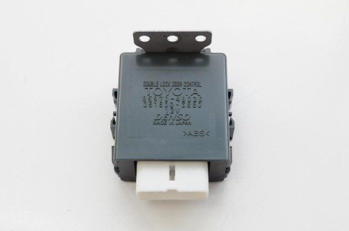 Alt modul de control LEXUS RX _U3_ 2007 OEM: 85970-48020,051500-3880 2243892