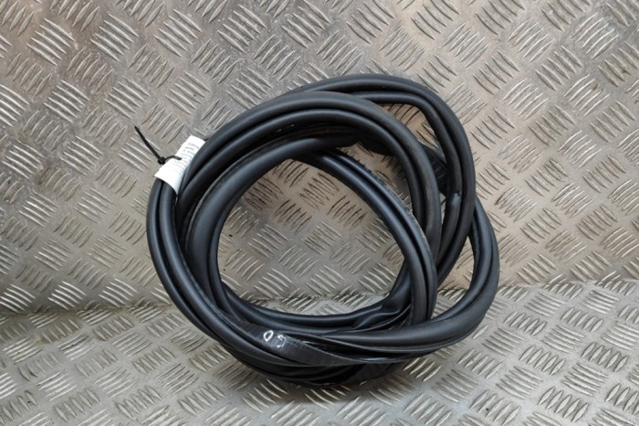 Garnitura ușă dreapta spate VOLVO XC60 II 246 2024 OEM: 31424345 | 25302366
