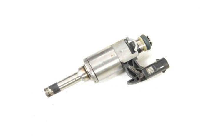 Injector de combustibil VW GOLF VII 5G1, BQ1, BE1, BE2 2015 OEM: 04E906036AF | 12198175