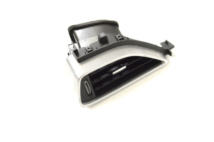 Gura de ventilație planșa de bord JAGUAR XE X760 2016 OEM: HX73-018B09-AD 14205927