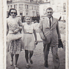 bnk foto Familie in Bucuresti - Iulie 1943