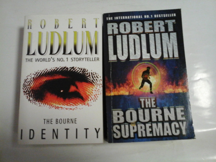 ROBERT LUDLUM - THE BOURNE IDENTITY * THE BOURNE SUPREMACY
